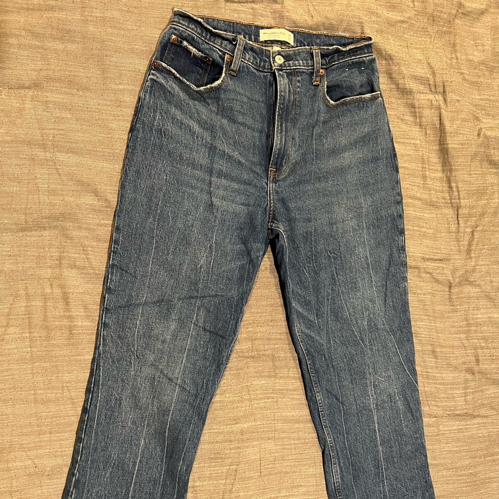 Abercrombie Curve Love 90s Ultra Hi-Rise Straight